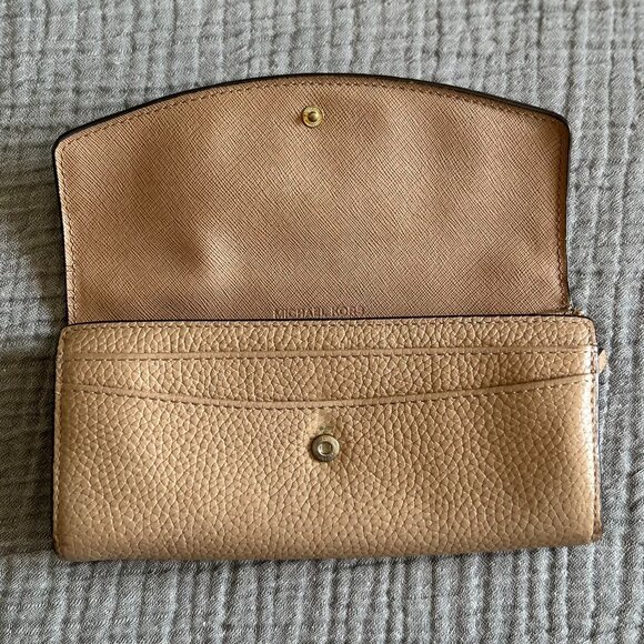 Michael Kors Jet Set Wallet | Luggage Brown - Picture 2 of 3